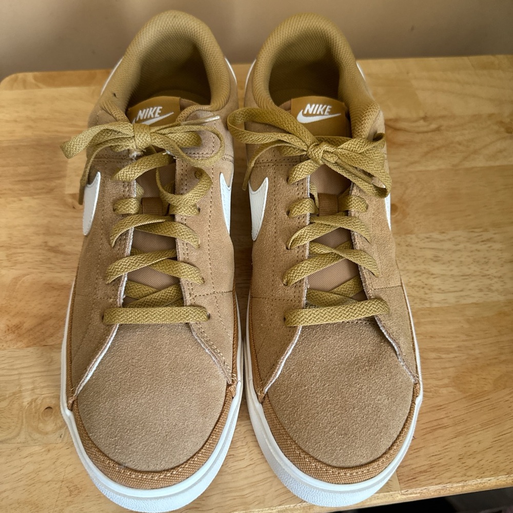 Nike Court, Legacy suede essential gold﻿